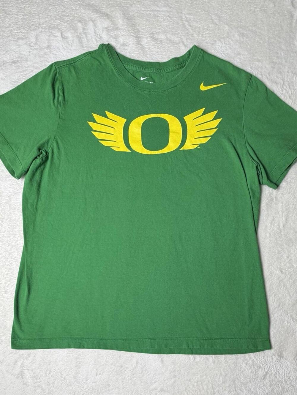 Nike Oregon Ducks T-Shirt Men's Large Green Yellow Winged O Logo Athletic Tee